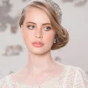 ATHENA BRIDAL | Jacqueline -hopeanvärinen kristallikorusetti pisaralla