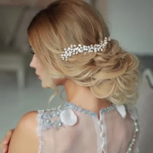 ATHENA BRIDAL | Liliane -helmikoristeinen hiuskoriste (kulta)