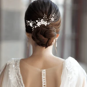 ATHENA BRIDAL | Madeleine -helmikoristeinen pitkä hiuskoriste (kulta)
