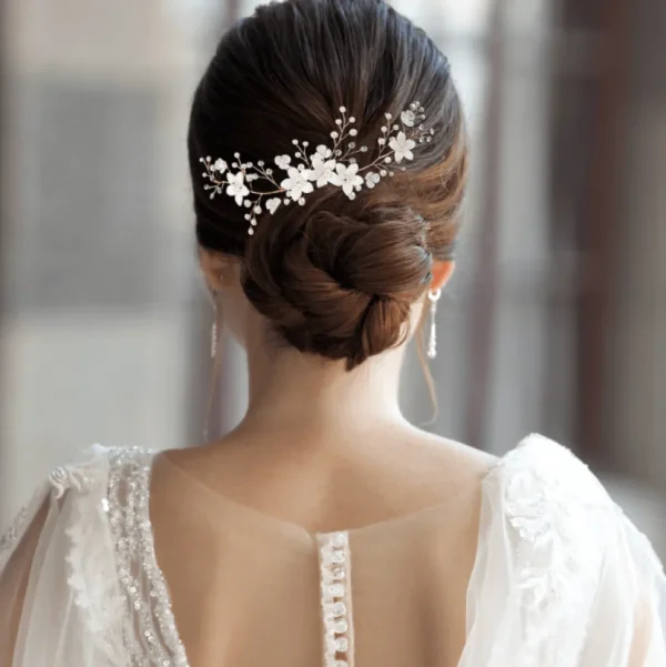 ATHENA BRIDAL | Madeleine -helmikoristeinen pitkä hiuskoriste (kulta)
