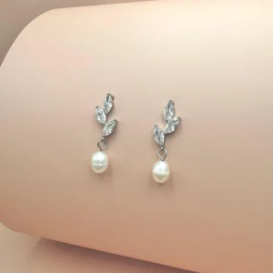 ATHENA BRIDAL | Émelie -kristallikoristeiset helmikorvakorut