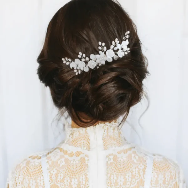 ATHENA BRIDAL | Yvonne -kukkakoristeinen muotoiltava hiuskoru (hopea)