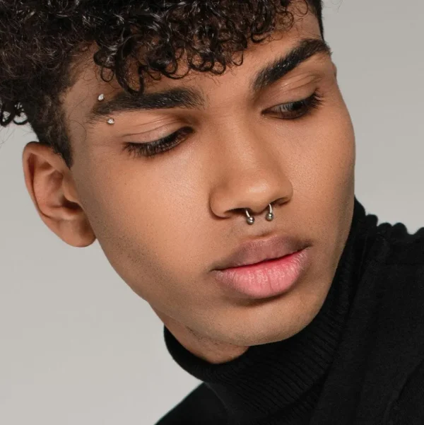 Bananabell/kaareva tappi 1,2mm | Titanium CZ Curved Barbell in Rosegold