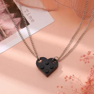 Best Friends-koru, Blocks in Black