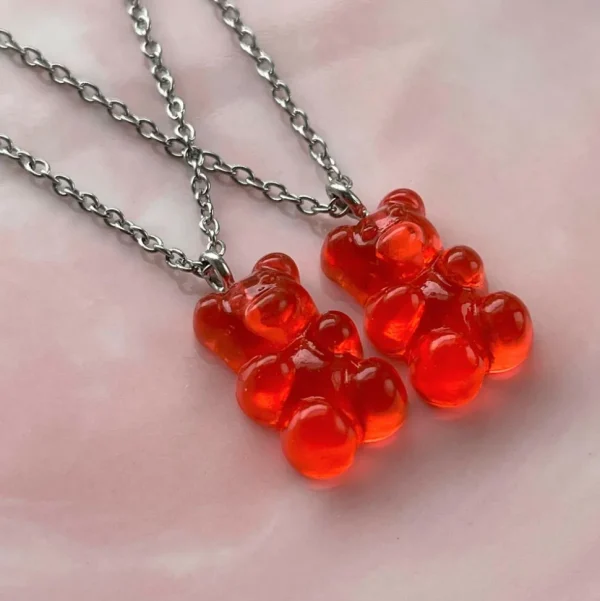Best Friends-koru, Red Gummy Bear -punainen nallekarkki