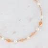 BOHM PARIS | Collier Fayanna -oranssi luonnonkivikaulakoru helmin