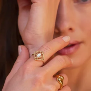 BOHM PARIS | Bague Darcy -kirurginterässormus helmiäisellä