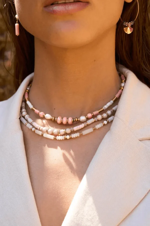 BOHM PARIS | Collier Ariadnanie -laventeli kesäkoru makeanvedenhelmin