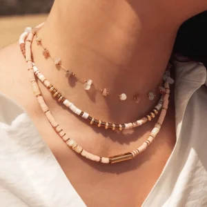BOHM PARIS | Collier Killian Love -pinkki kesäkoru simpukkahelmin