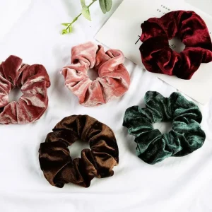 Donitsi/Scrunchie | SUGAR SUGAR, Medium Velvet Scrunchie -samettidonitsi
