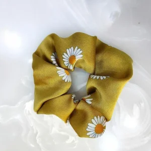 Donitsi/Scrunchie | SUGAR SUGAR, Daisy Scrunchie -keltainen
