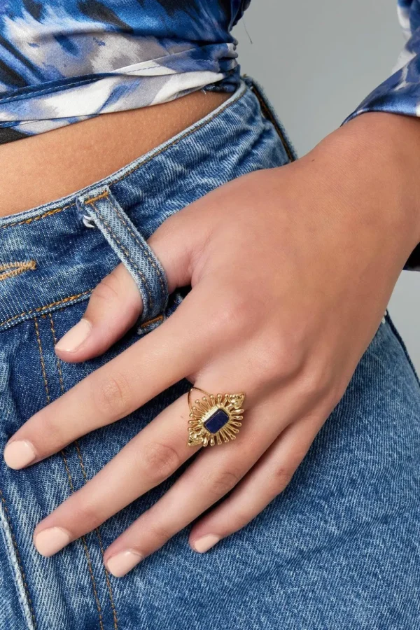 FRENCH RIVIERA | Ally Ring in Gold -kivellinen sormus kirurginterästä