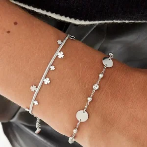 FRENCH RIVIERA | Mini Clover Charm -kirurginteräsrannekoru (hopea)