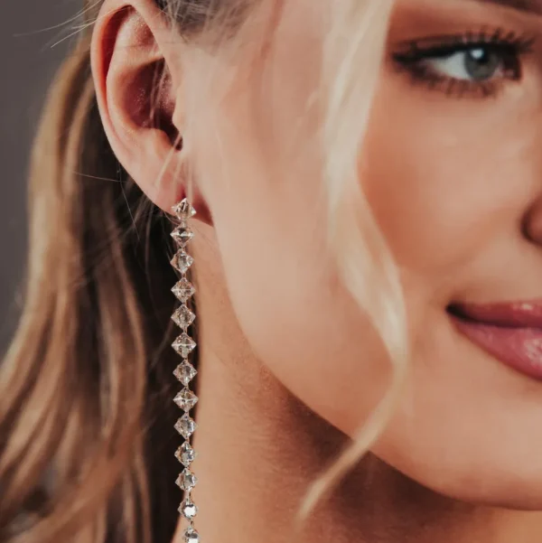 FRENCH RIVIERA | Paméla Earrings -kirkkaat juhlakorvakorut (kulta)