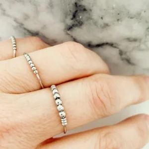 FRENCH RIVIERA | Simple Anxiety Ring -kirurginteräksinen stressisormus