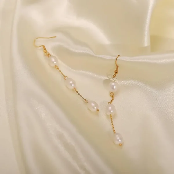 FRENCH RIVIERA | Adrianna Earrings -korvakorut helmellä