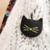 FRENCH RIVIERA | Cat -kierrätysnahkainen kissa rintaneula (musta)