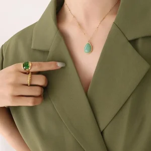 FRENCH RIVIERA | Elinore Necklace -pisara kirurginteräskaulakoru