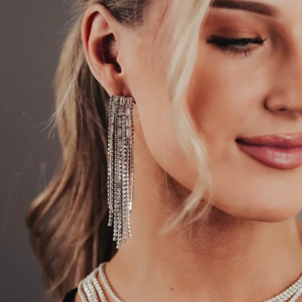 FRENCH RIVIERA | Gigi Earrings -kirkkaat strassikorvakorut (kaksi väriä)