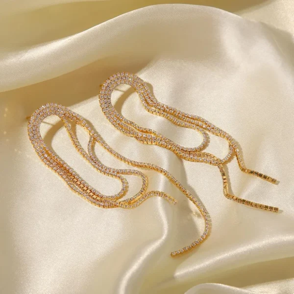 FRENCH RIVIERA | Halle Earrings -kirkaskiviset strassikorvakorut