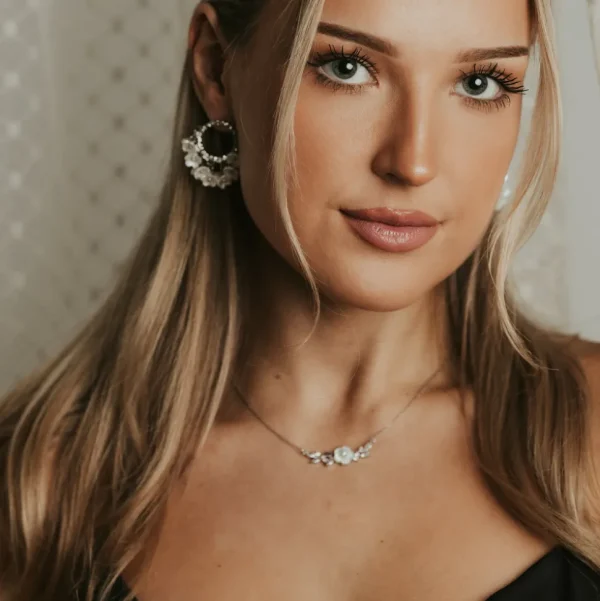 FRENCH RIVIERA | Jenine Earrings -kirkkaat juhlakorvakorut kukin (hopea)