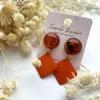 FRENCH RIVIERA | Jenine Earrings -oranssit neliökorvakorut