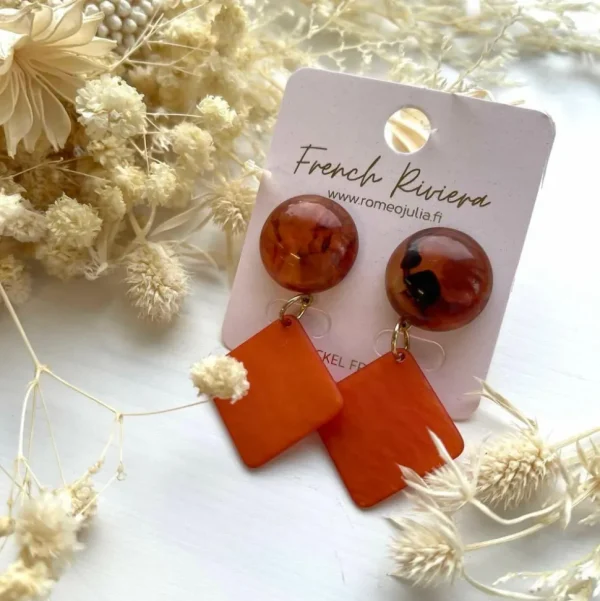 FRENCH RIVIERA | Jenine Earrings -oranssit neliökorvakorut