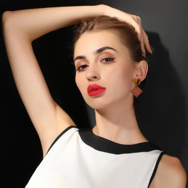FRENCH RIVIERA | Jenine Earrings -oranssit neliökorvakorut