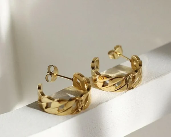 FRENCH RIVIERA | Medium Sandy Hoops -teräksiset ketjurenkaat (kulta)