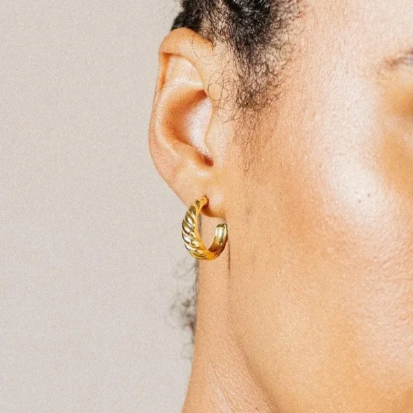 FRENCH RIVIERA | Natalie Hoops -kirurginteräksiset kierre renkaat