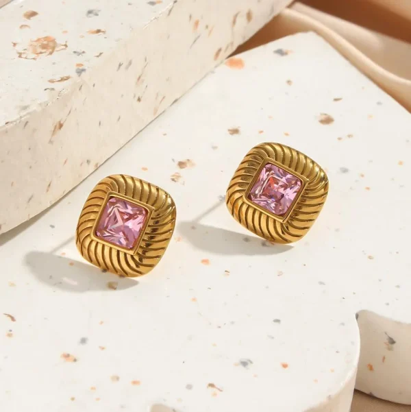 FRENCH RIVIERA | Norah Earrings -vaaleanpunaiset kirurginteräsnapit
