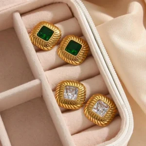 FRENCH RIVIERA | Norah Earrings -vaaleanpunaiset kirurginteräsnapit