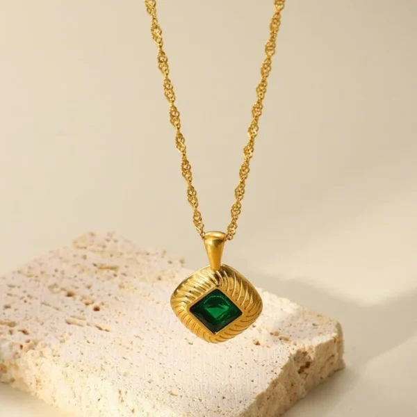 FRENCH RIVIERA | Norah Necklace -vihreä kirurginteräskaulakoru