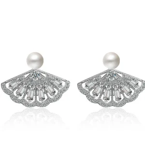 FRENCH RIVIERA | Petal Earrings -hopeanväriset juhlakorvakorut