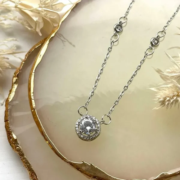 FRENCH RIVIERA | Rochelle Necklace -hopeanvärinen kimaltava kaulakoru