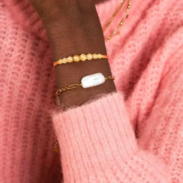 FRENCH RIVIERA | Sianna Bracelet -valkokivinen kirurginteräsrannekoru