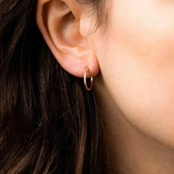 FRENCH RIVIERA | Simple Fay Hoops -teräksiset renkaat (kulta)