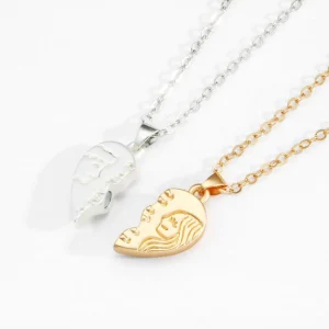 Gold Love Couple Necklace -rakkauskoru