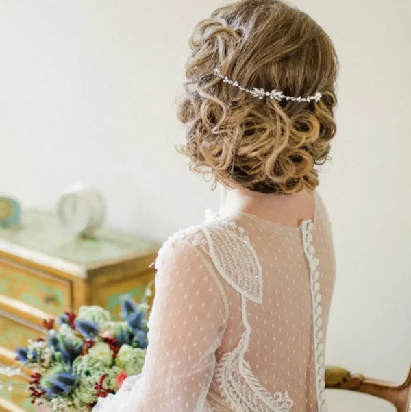 Hiuskoru, ATHENA BRIDAL JEWELLERY | Dainty Crystal Vine in Gold