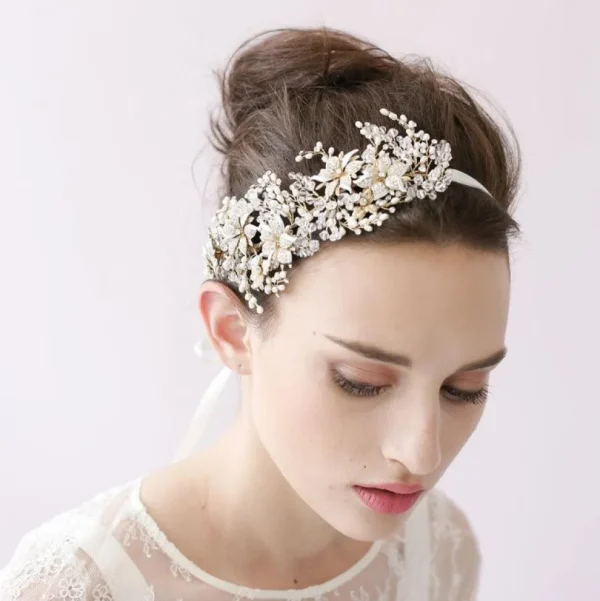 Hiuskoru, panta/ROMANCE, Glamorous Headpiece with Silver Flowers