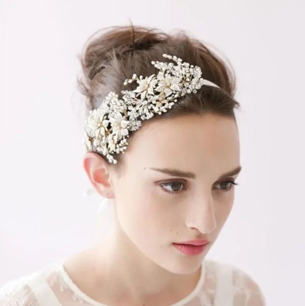 Hiuskoru, panta/ROMANCE, Glamorous Headpiece with Silver Flowers
