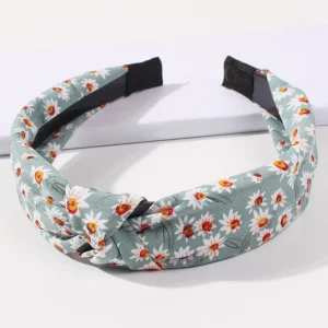 Hiuspanta | SUGAR SUGAR, Pretty Flower Hairband in Soft Green