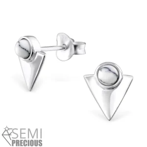 Hopeiset korvanapit, Mini Triangle with Howlite (howliitti luonnonkivi pienessä kolmiossa)