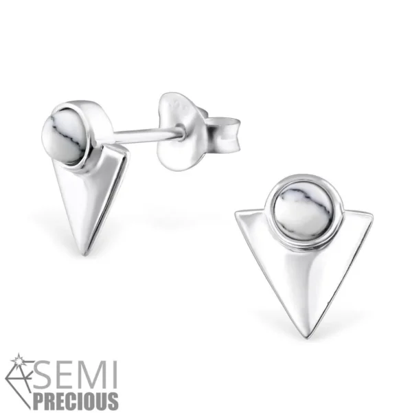 Hopeiset korvanapit, Mini Triangle with Howlite (howliitti luonnonkivi pienessä kolmiossa)