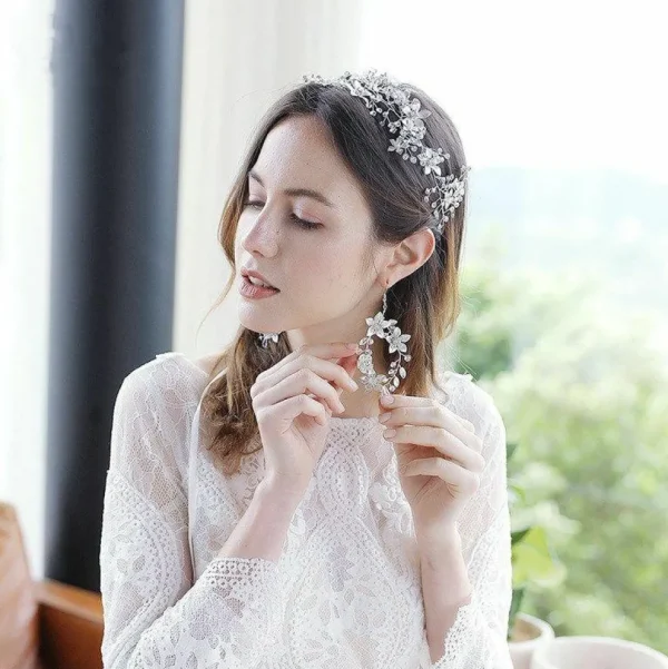 Juhlakorvakorut, ROMANCE | Delicate Twine Earrings in Silver