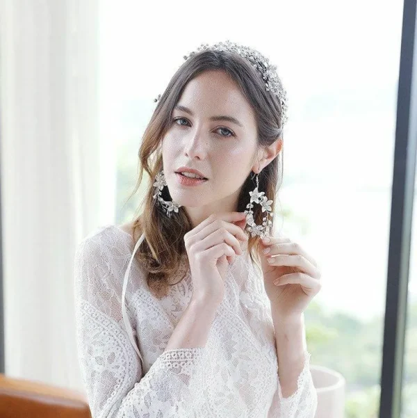 Juhlakorvakorut, ROMANCE | Delicate Twine Earrings in Silver