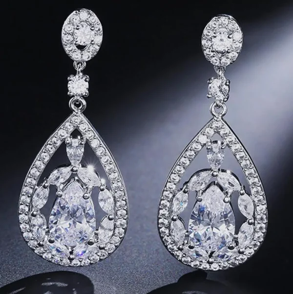 Juhlakorvakorut, ROMANCE/Gorgeous Teardrop Earrings with CZ
