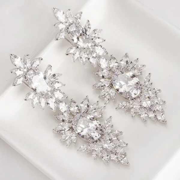 Juhlakorvakorut, ROMANCE/Luxurious Earrings in Silver