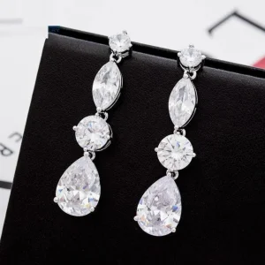Juhlakorvakorut, ROMANCE/Luxurious Teardrop Earrings in Silver