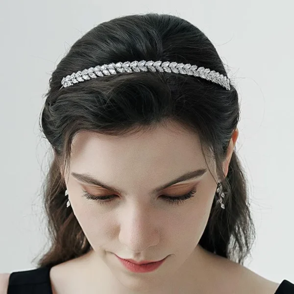 Juhlapanta, ROMANCE | Gianna -lehtiköynnöspanta Cubic Zirconioilla